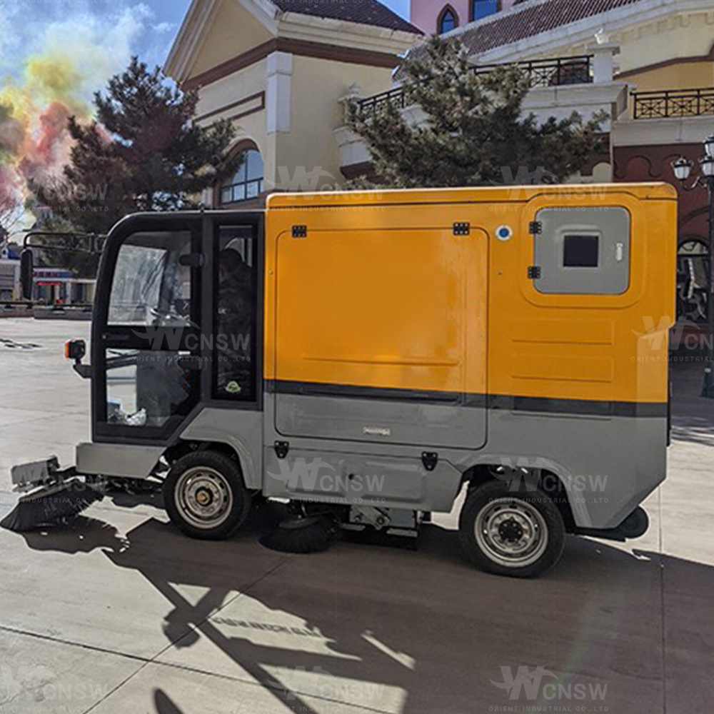 240L Electric Four-Wheel Road Sweeping Truck 